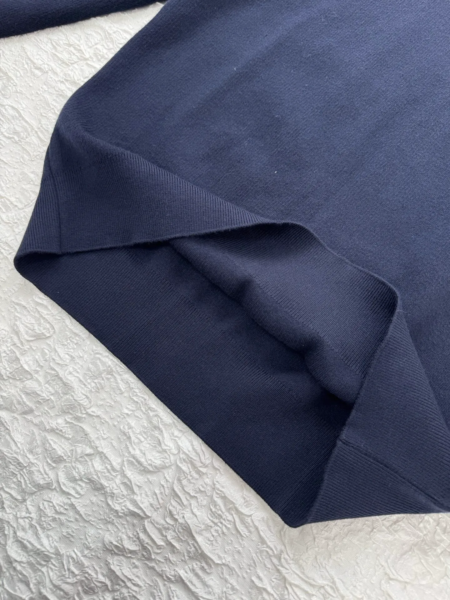 Zegn ， ，Navy Blue ，White ， 、 、 ， ， 。 Size：S/M/L/XL